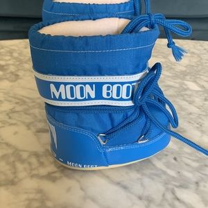 Baby Moon Boots Azur blue US size 4/6.5 EU size 19/22